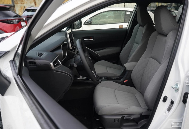 Toyota Corolla Cross cena 160221 przebieg: 1, rok produkcji 2024 z Ciechanowiec małe 277